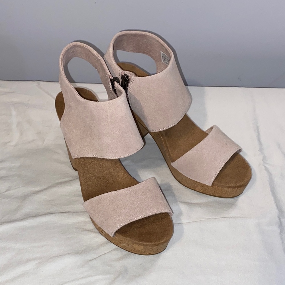 TOMS Majorca Cork Platform Sandal, NWOT, blush pink genuine suede, 8.5 wide